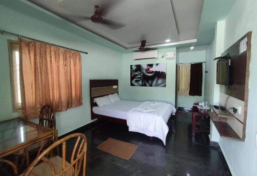 ホテル Sri Murugan Beach Paradise