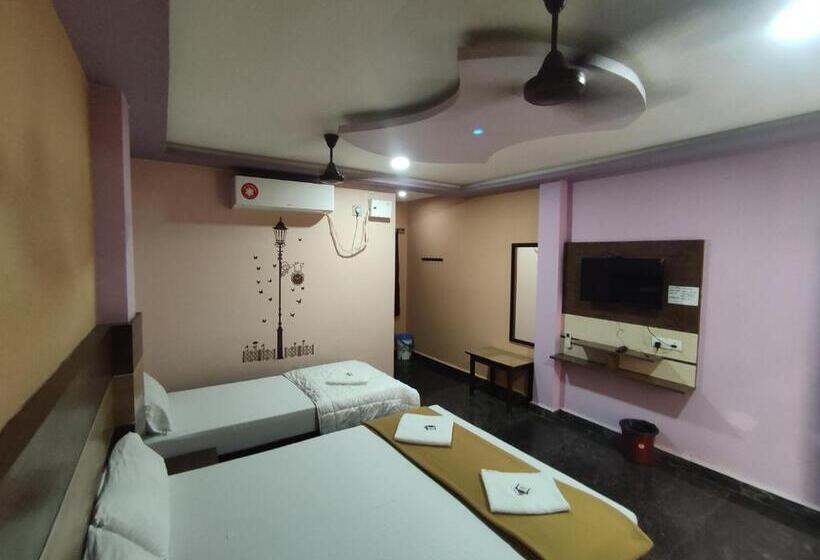 ホテル Sri Murugan Beach Paradise