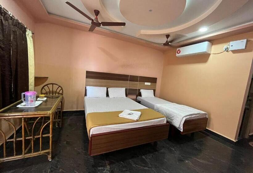 ホテル Sri Murugan Beach Paradise