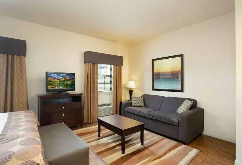 Отель The Lodge At Kenedy