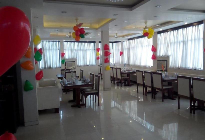 호텔 Vaibhav Highway Inn