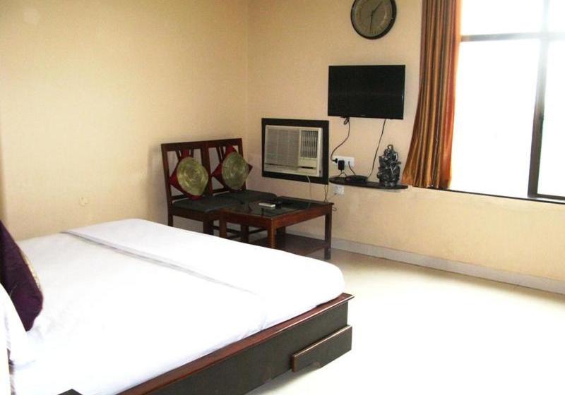 호텔 Vaibhav Highway Inn