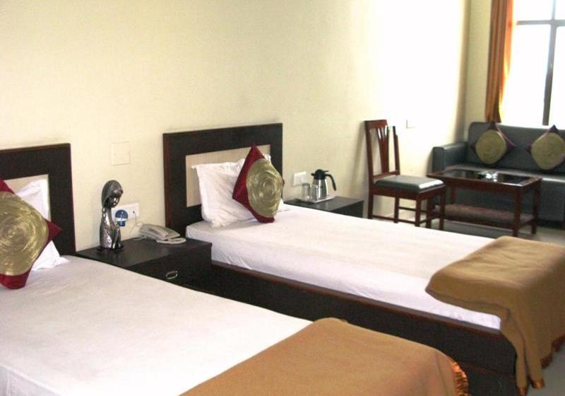 호텔 Vaibhav Highway Inn