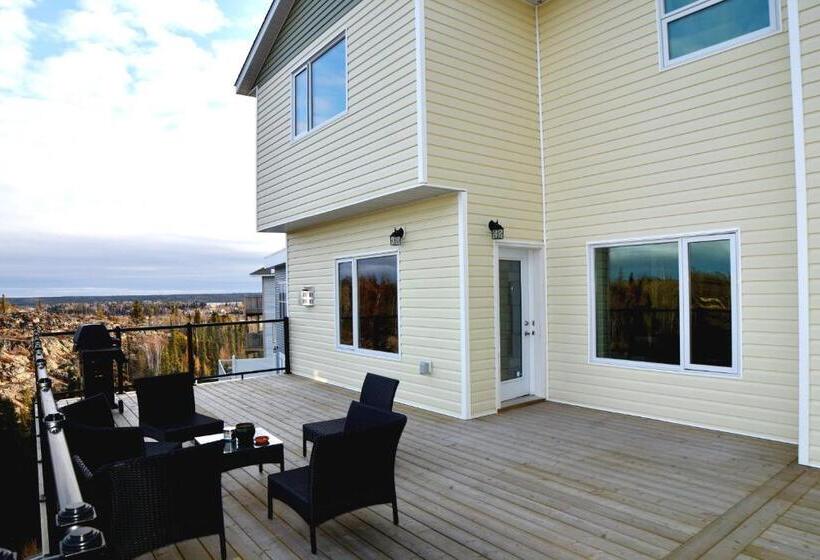 بنسيون Aurora Guest House