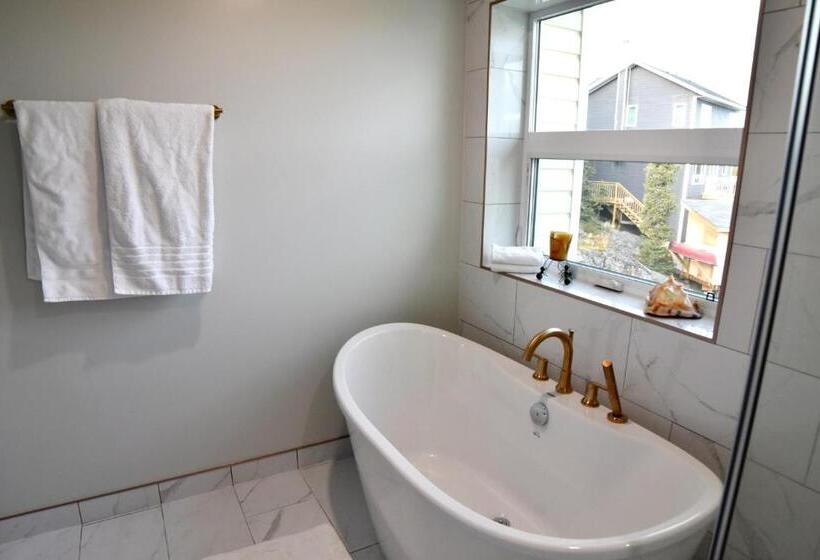 بنسيون Aurora Guest House