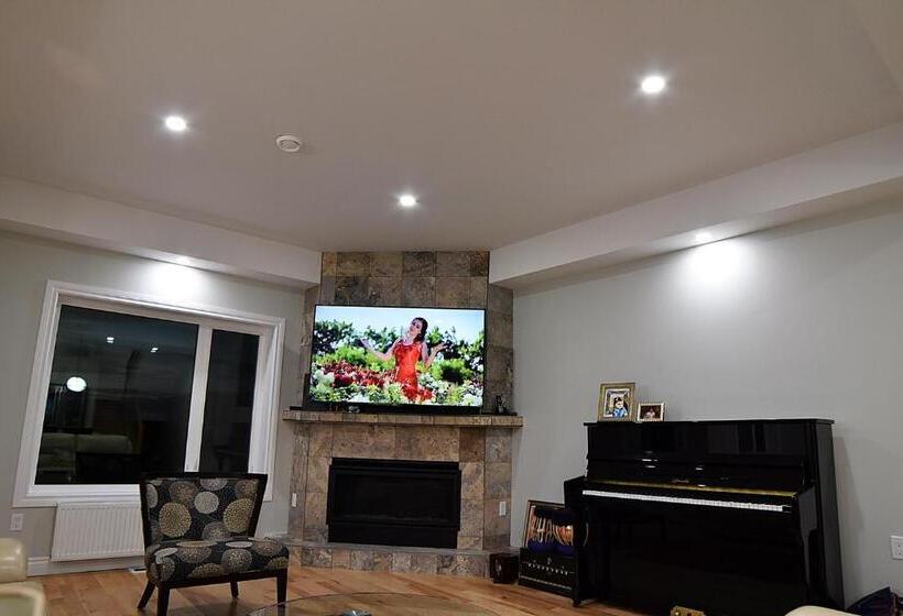 بنسيون Aurora Guest House