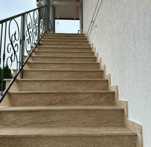 膳宿费 Green Garden Avrig