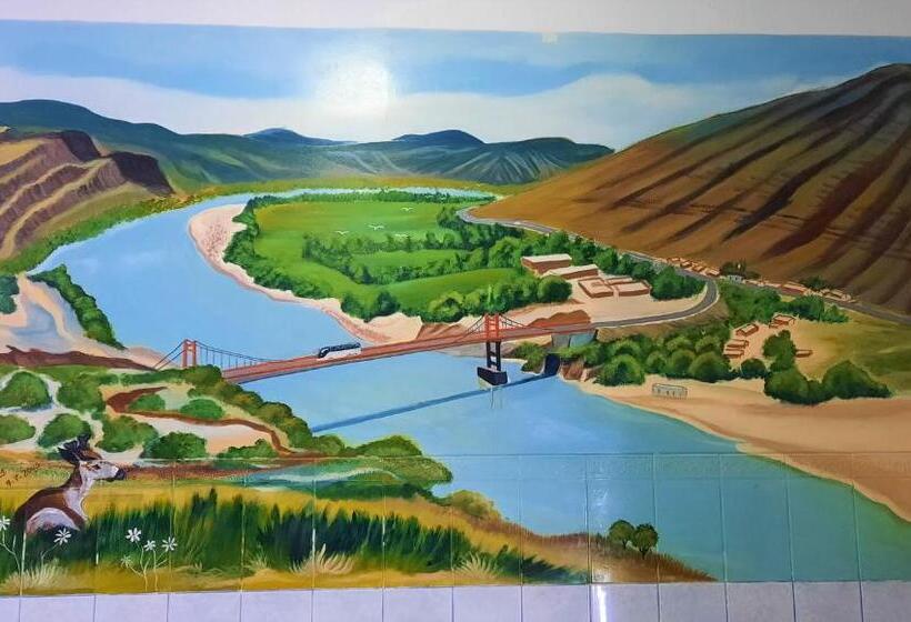 پانسیون Hostal Las Palmeras