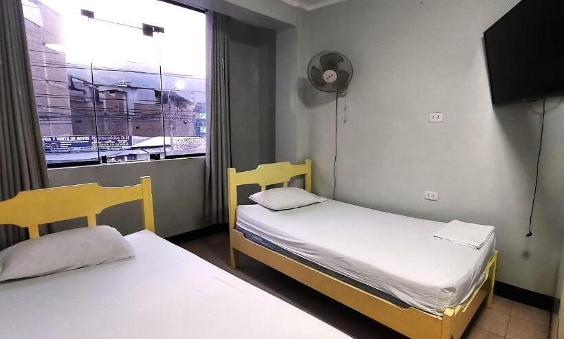 پانسیون Hostal Las Palmeras