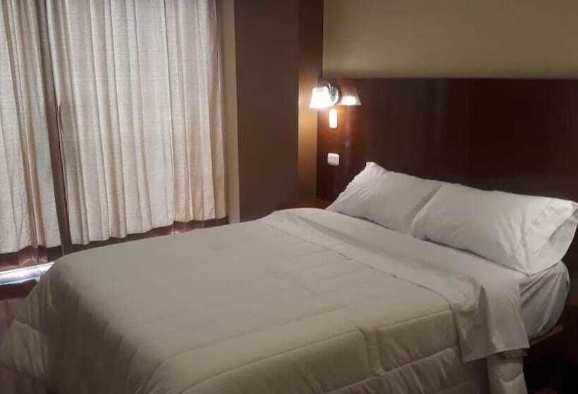 بنسيون Hs Tierra In