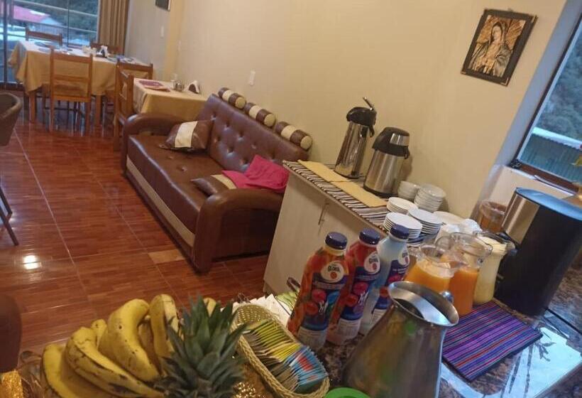 بنسيون Hs Tierra In