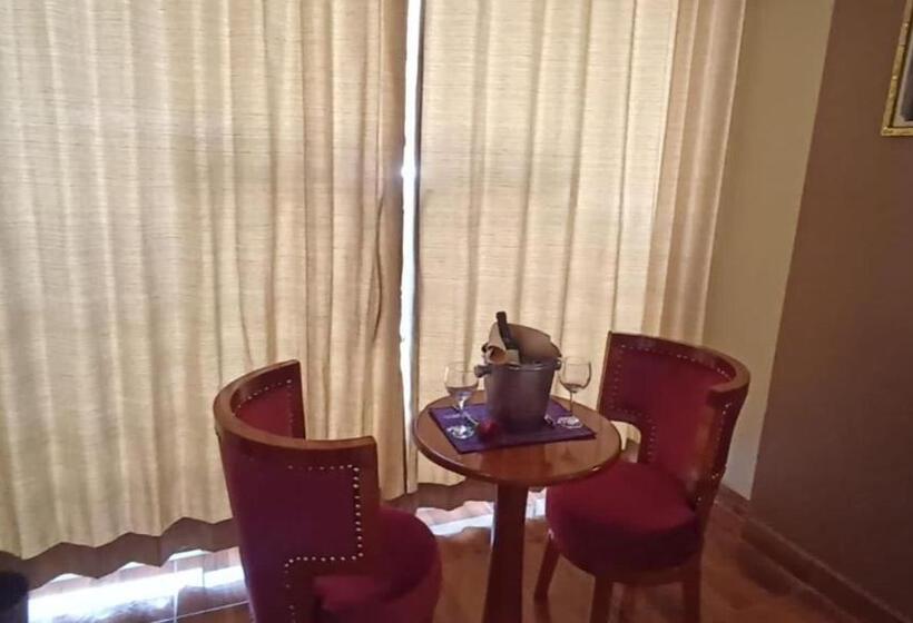 بنسيون Hs Tierra In