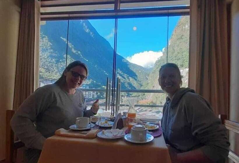 بنسيون Hs Tierra In