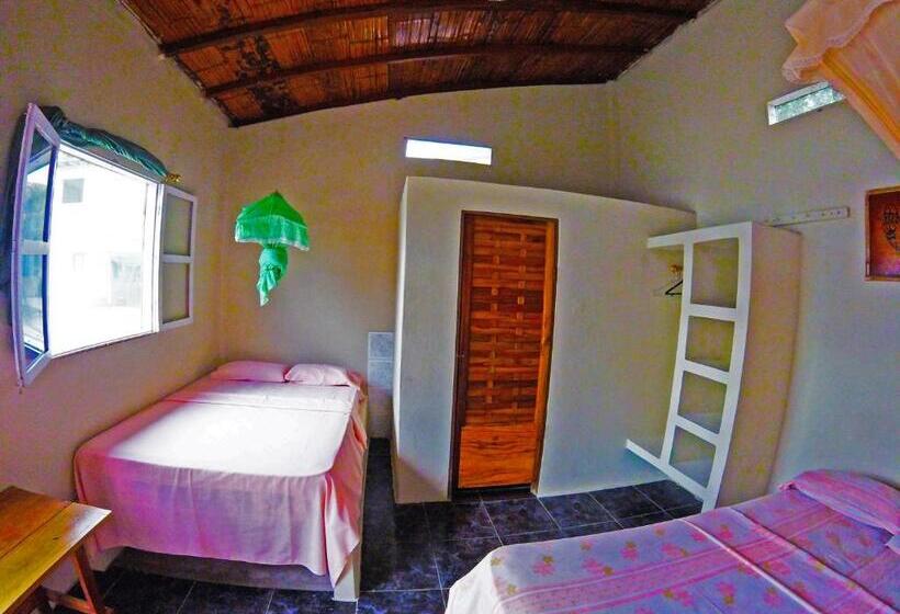 پانسیون Montañita Garden Hostal