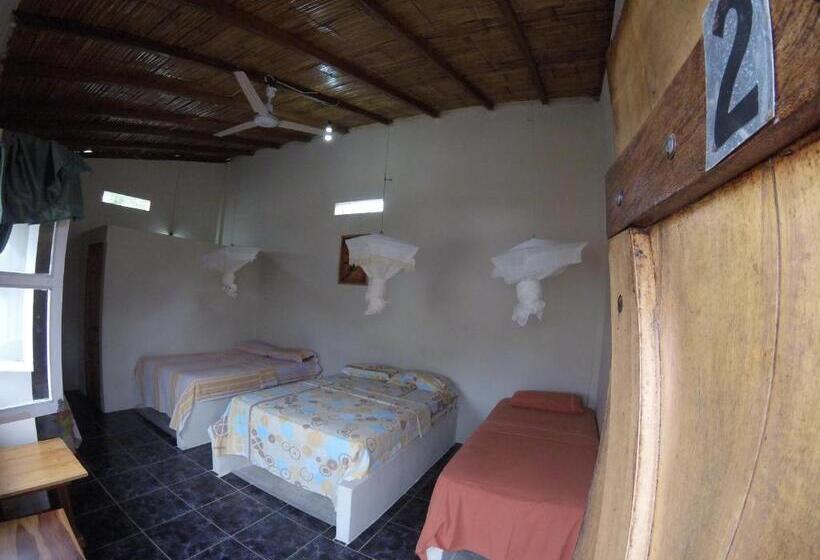 Пансион Montañita Garden Hostal