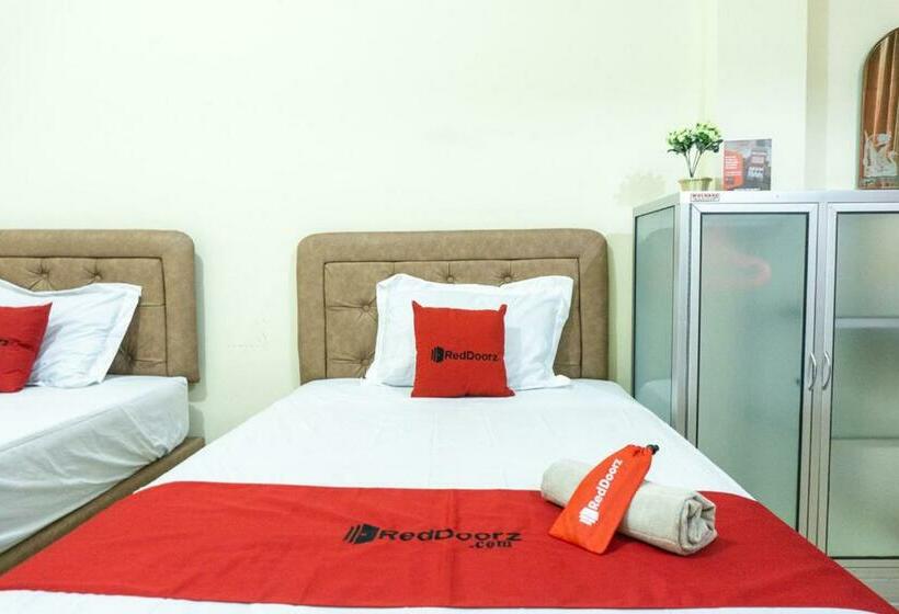 膳宿费 Reddoorz @ Gatot Subroto Ende