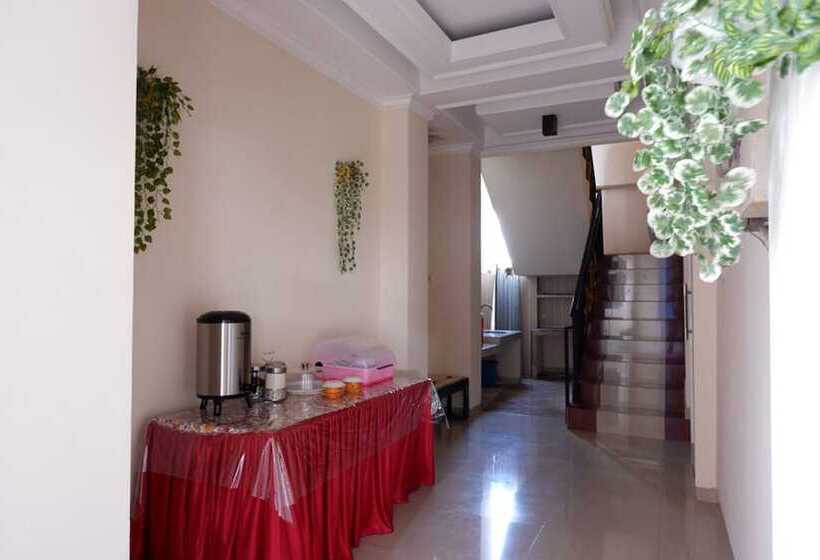 Пансион Reddoorz Near Millenium Waterpark Palu