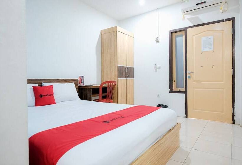 펜션 Reddoorz Near Tugu Pers Jambi