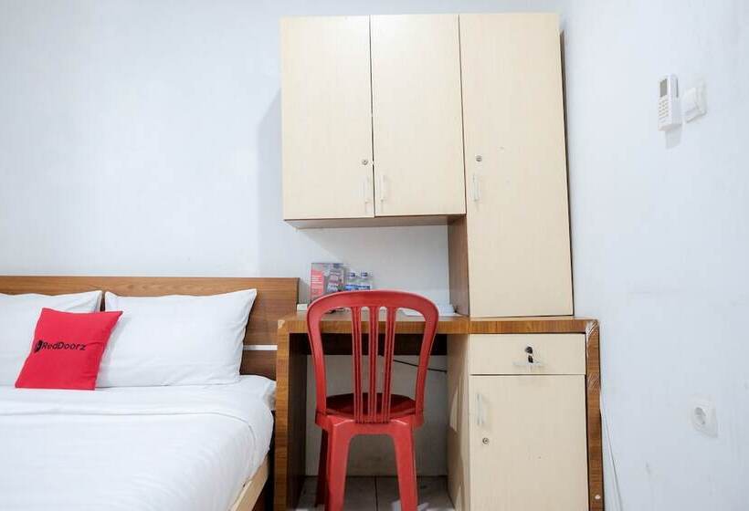 펜션 Reddoorz Near Tugu Pers Jambi