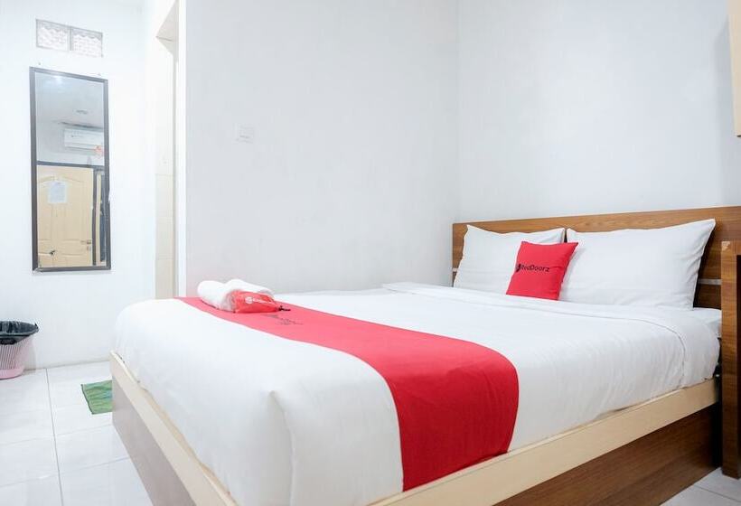 펜션 Reddoorz Near Tugu Pers Jambi