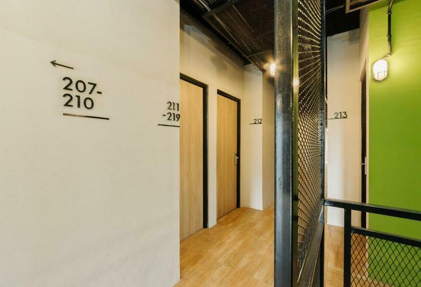 膳宿费 Urbanview Caverna Gandaria By Reddoorz