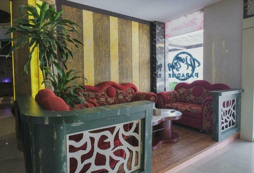 Пансион Reddoorz Plus Near Pantai Coastarina 2 Batam