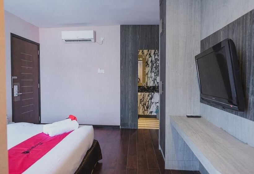 Пансион Reddoorz Plus Near Pantai Coastarina 2 Batam