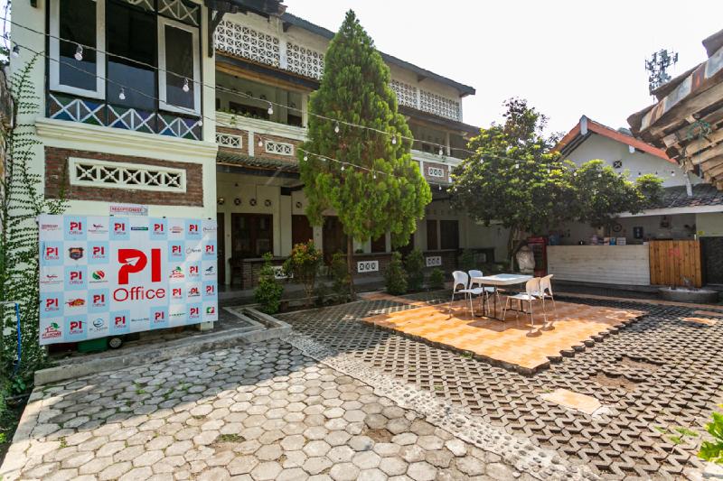 膳宿费 Reddoorz Plus Near Taman Sari 2