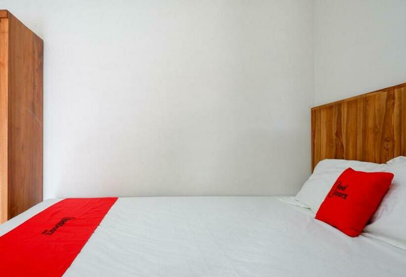 פנסיון Reddoorz Plus Syariah Near Stasiun Tegal 2