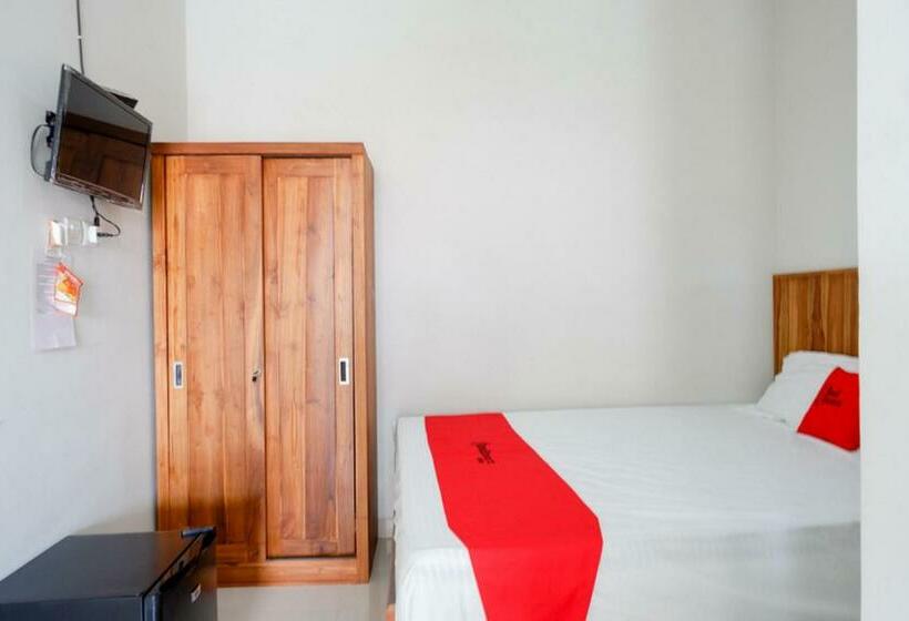 פנסיון Reddoorz Plus Syariah Near Stasiun Tegal 2