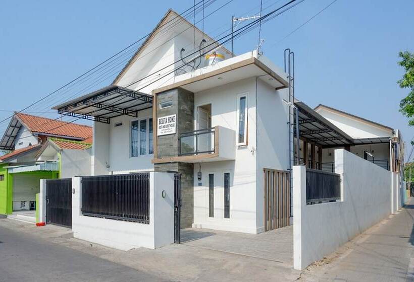 פנסיון Reddoorz Plus Syariah Near Stasiun Tegal 2