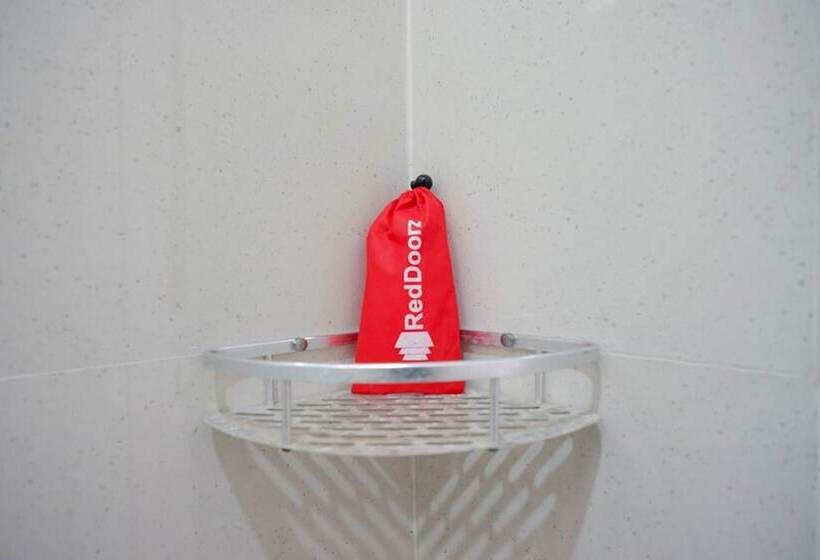 פנסיון Reddoorz Plus Syariah Near Stasiun Tegal 2