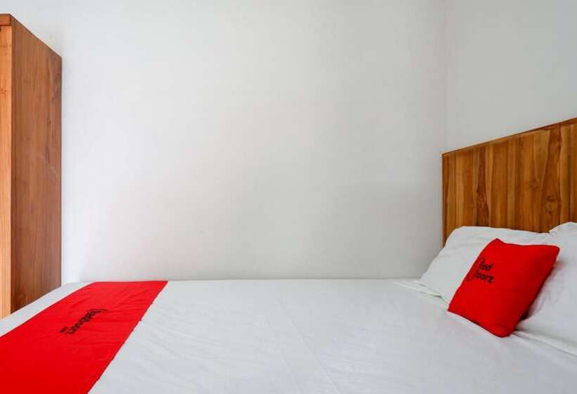 פנסיון Reddoorz Plus Syariah Near Stasiun Tegal 2