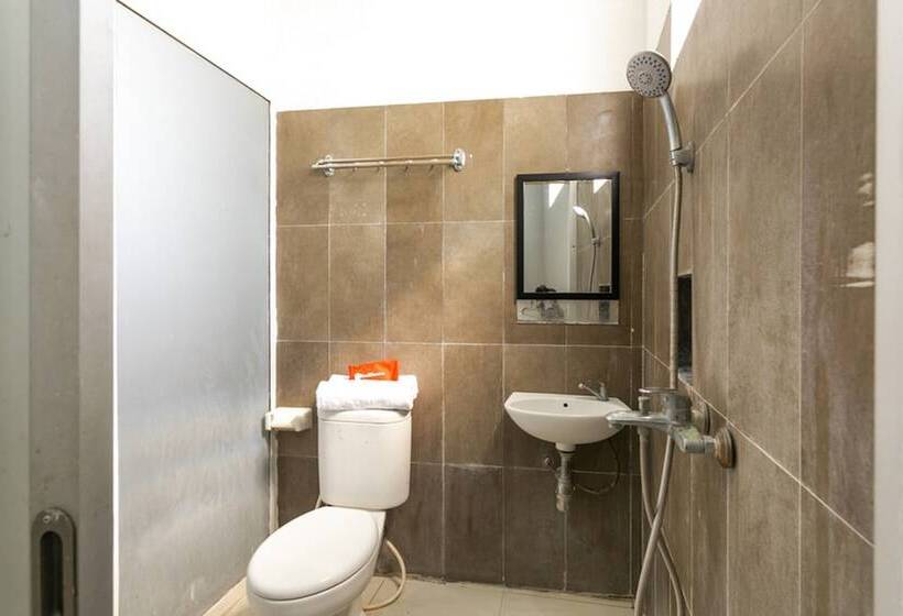 膳宿费 Reddoorz Syariah Near Stadion Manahan Solo 2