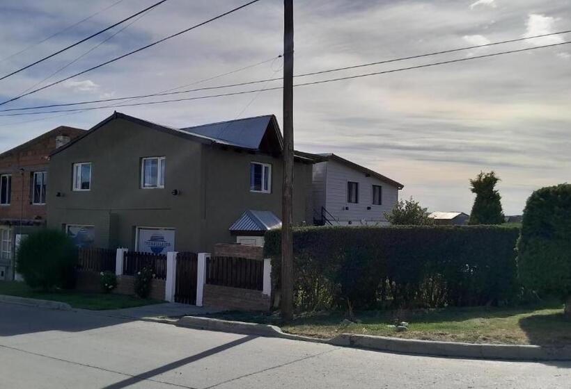 ペンション The Blue Glacier