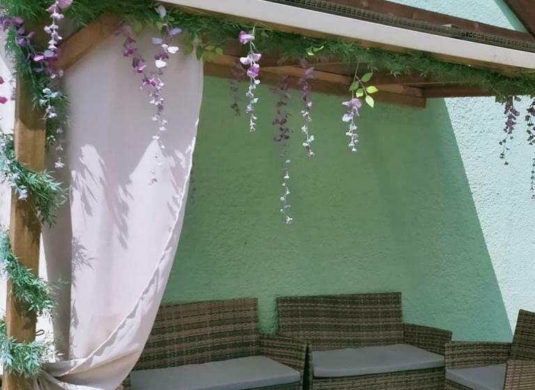 פנסיון The Hawthornes Licensed Guest House