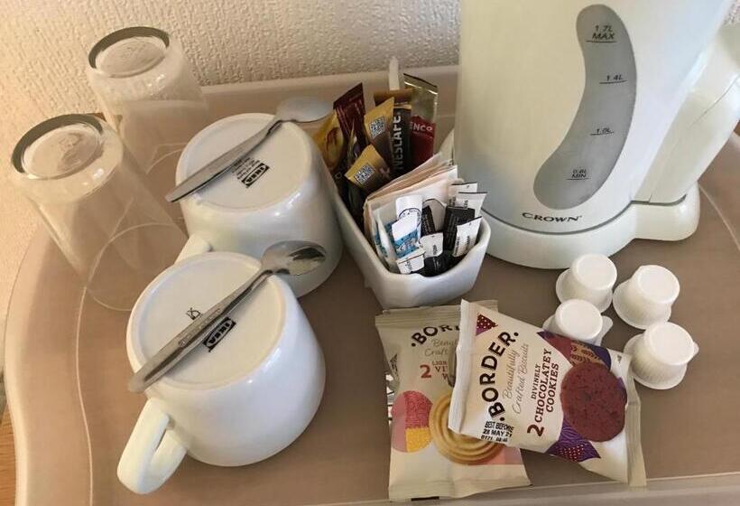 פנסיון The Hawthornes Licensed Guest House