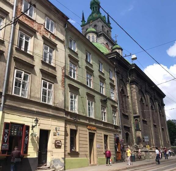 Pop Art Hostel Rynok Sq