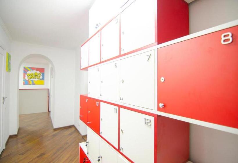 Pop Art Hostel Rynok Sq