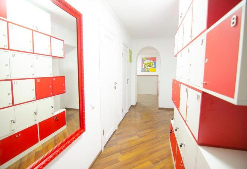 Pop Art Hostel Rynok Sq