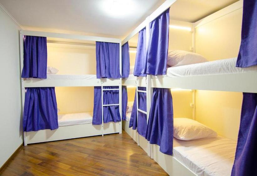 Pop Art Hostel Rynok Sq