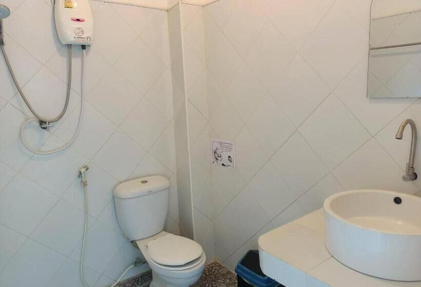استراحتگاه Pranee Bungalow
