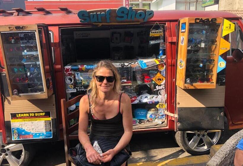 Surf Hostel My Friends