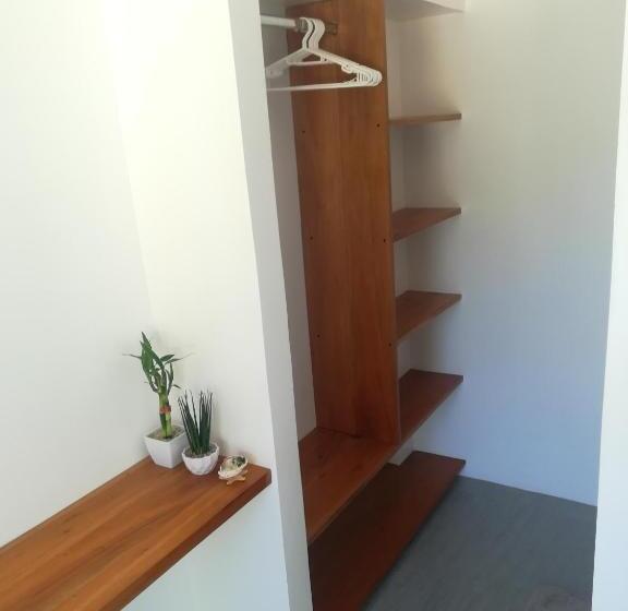 هاستل Christelle Inn