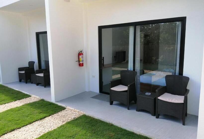 هاستل Christelle Inn