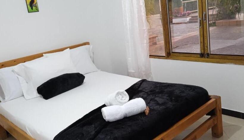 호스텔 Estaciones