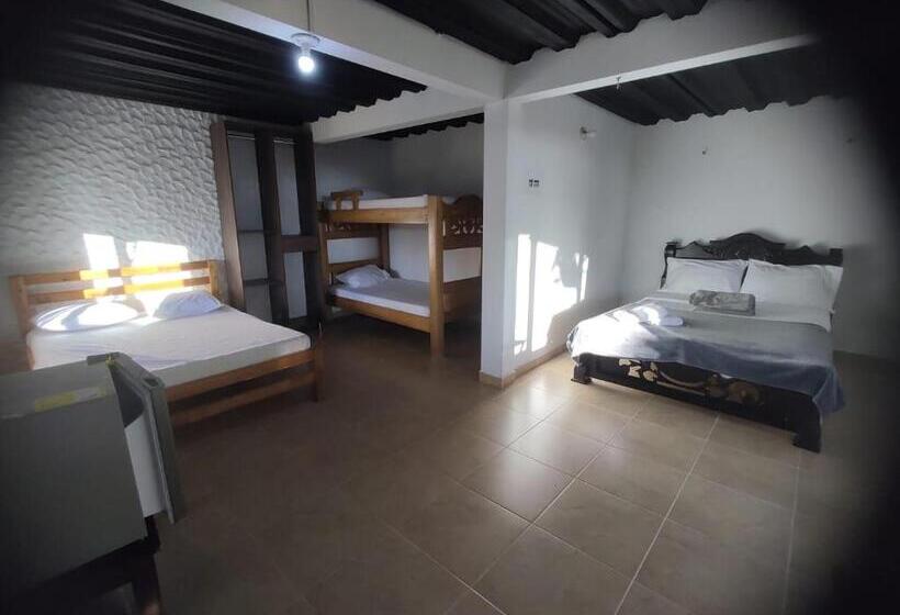 호스텔 Estaciones