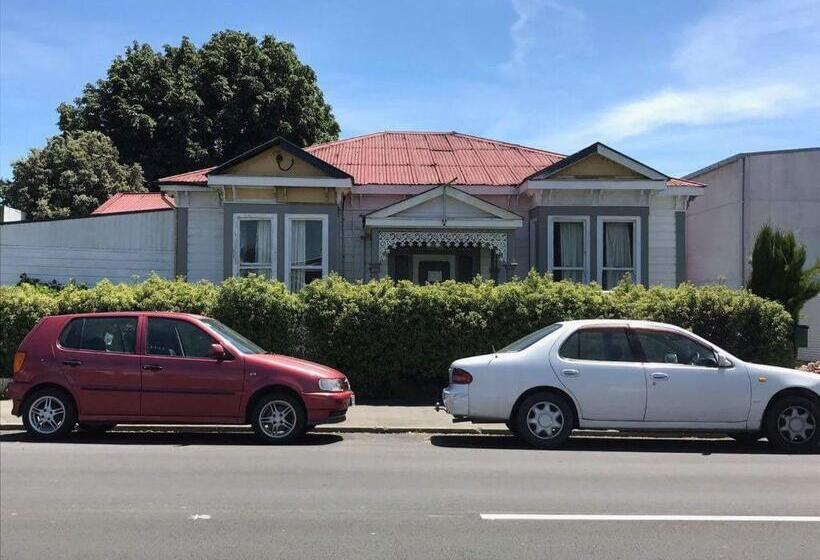 ユースホステル Jack's Backpackers