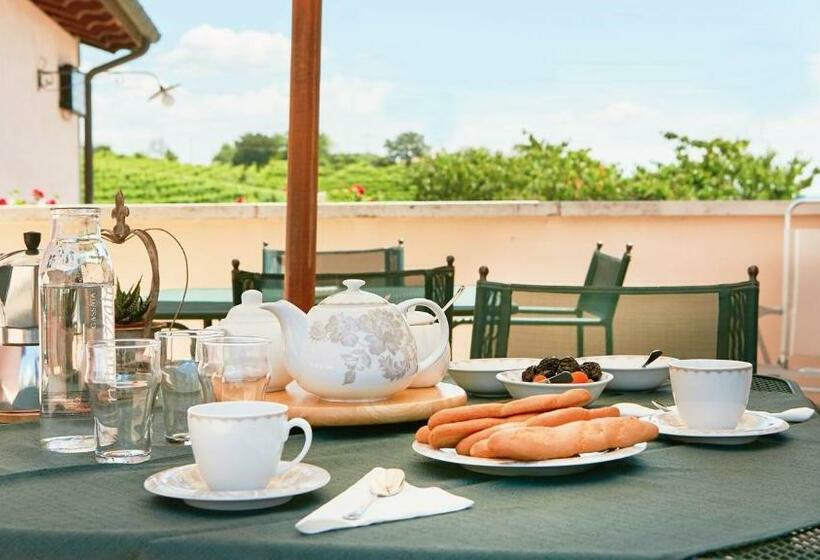 ベッドアンドブレックファースト Agriturismo Roccat