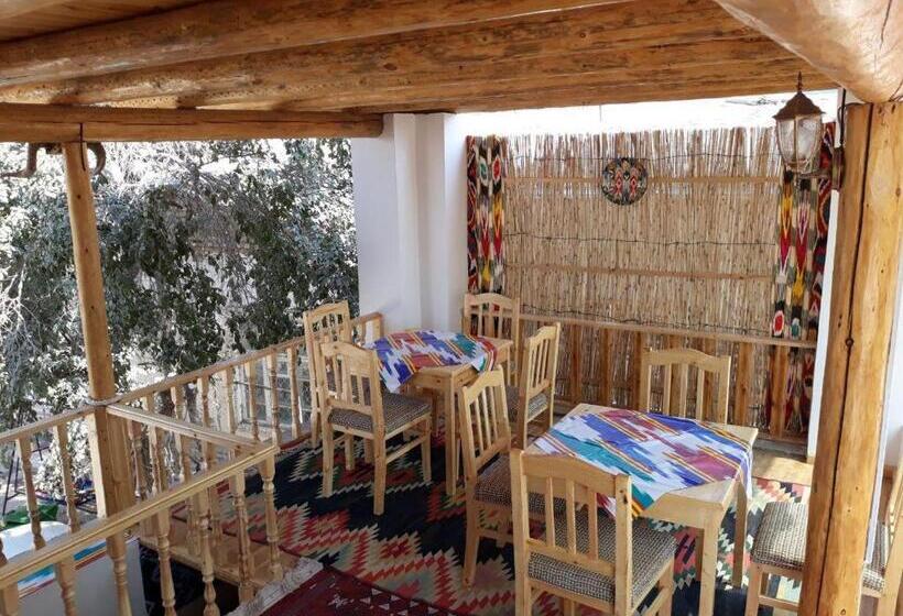 ベッドアンドブレックファースト Khiva Abdulla Guest House